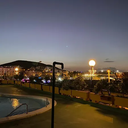 Simon House Cristianos Dağ evi *