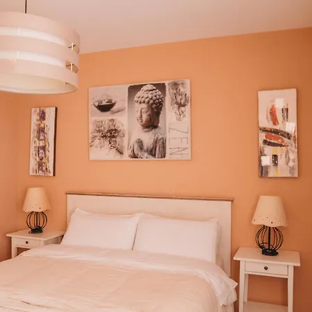 Simon House Cristianos